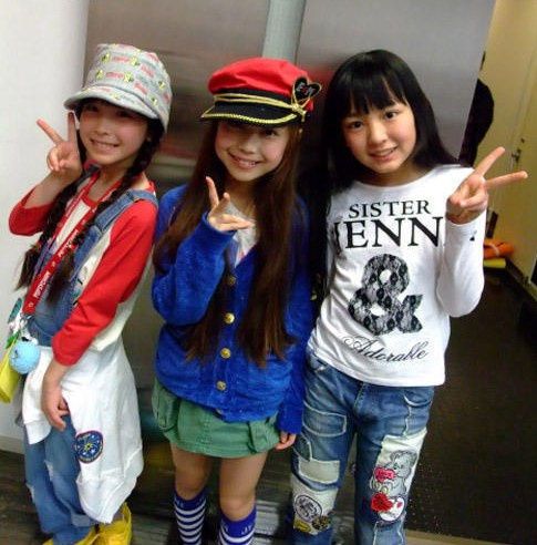 日本小学生打扮轻浮早熟