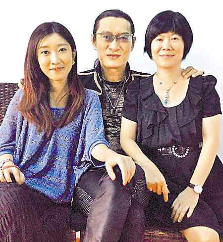 胡盈祯是综艺大哥胡瓜的宝贝女儿,对于加入娱乐圈一直很感兴趣,2004年