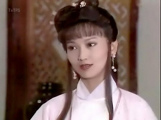 赵雅芝被誉为"中国古典第一美女,东方绝色,大陆几代人的偶像",历经数