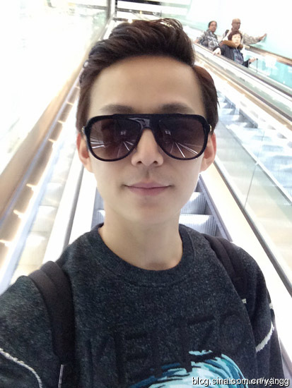 林峰何炅李湘李咏朱丹刘建宏 天价跳槽被视为忘恩..