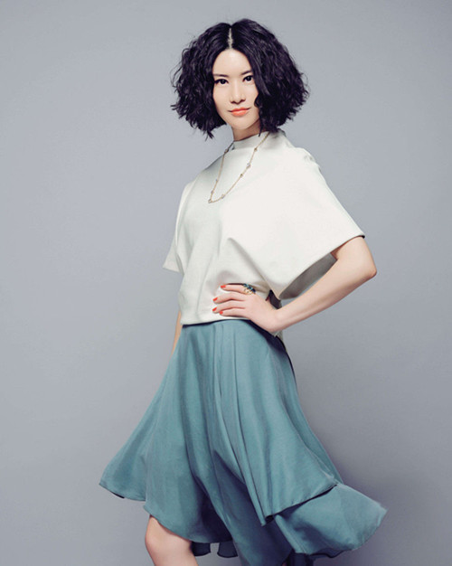 SMȷ��֣�����˳���Ůʱ�� �̵��к����ǽ�Լ�粨