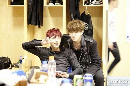 SMȷ��֣�����˳���Ůʱ�� �̵��к����ǽ�Լ�粨