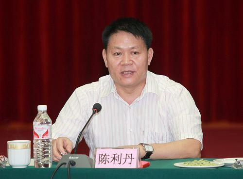 广西民政厅原厅长陈利丹28日坠楼身亡,今年刚满60岁