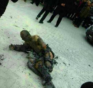 安徽阜阳市政府外发生一起自焚事件