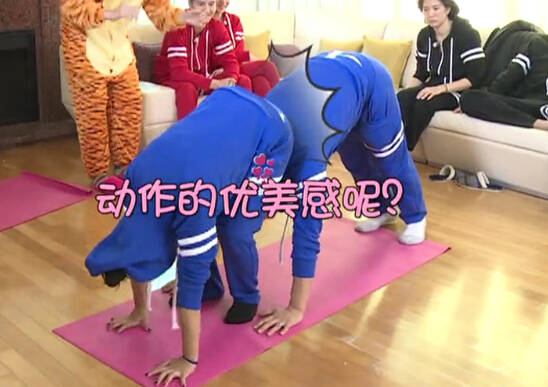 何洁做瑜伽用屁股找老公