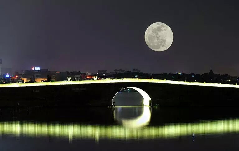 盘点杭州最美深夜景色 适合夜晚散步的好去处