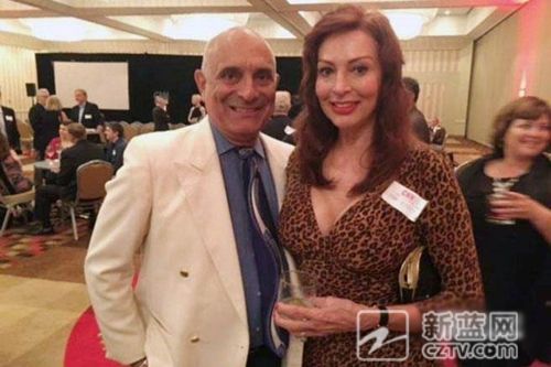 CNN前女主播遭抢劫 特种兵丈夫英雄救美身中