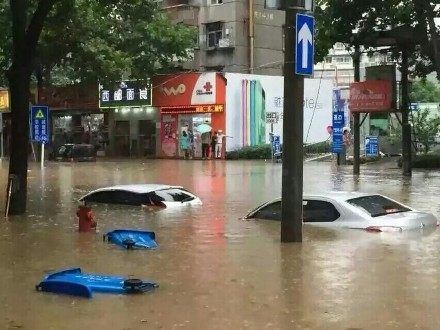 武汉暴雨:我能想到最浪漫的事 暑假带你来武汉看海_综合_突袭网