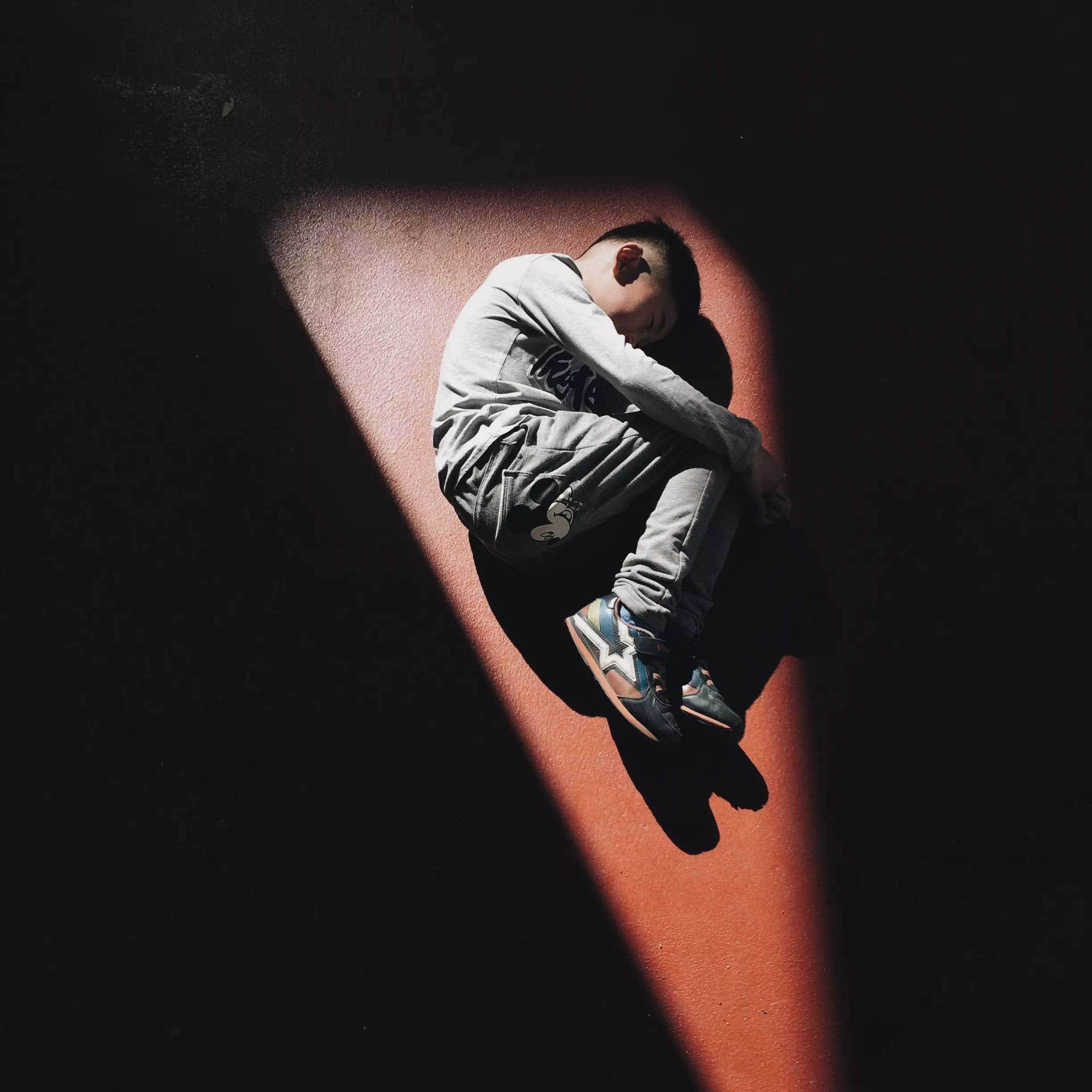 浙江一位85后小学体育老师的手机相册,刷爆了