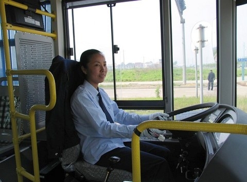 宁波公交司机陈霞娜的五心服务法上了央视!