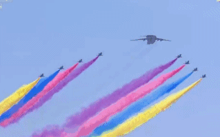 抗战胜利70周年大阅兵举行!看得热血沸腾!整档视频回顾