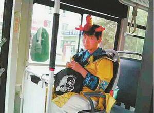 奔跑吧兄弟baby邓超陈赫李晨玩胸斗 有点节操