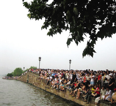 国庆七天乐丨女朋友和老妈同时放假 陪女朋友还是陪老妈?