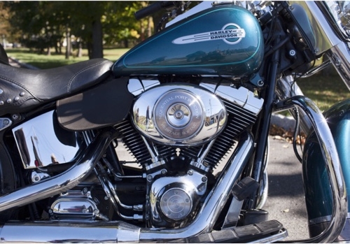 美国90岁老奶奶的哈雷人生 女儿、孙女均为哈