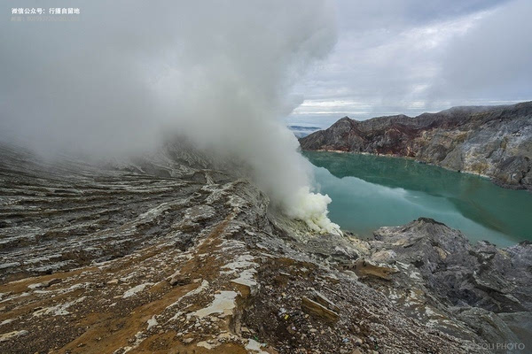 raung (拉翁火山),2015年7月10日,印度尼西亚东爪哇的拉翁火山喷发