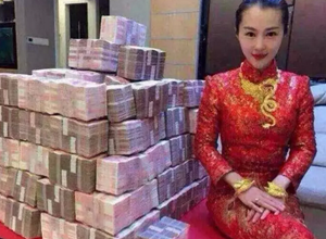 福建土豪堆钱山嫁女 别的嫁妆也不菲:别墅一幢保时捷一辆