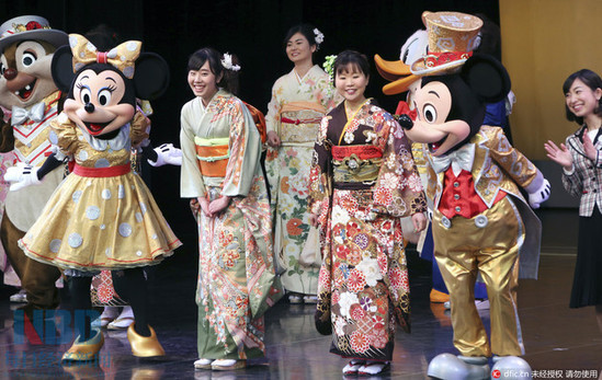 日本本土特色的迪士尼表演