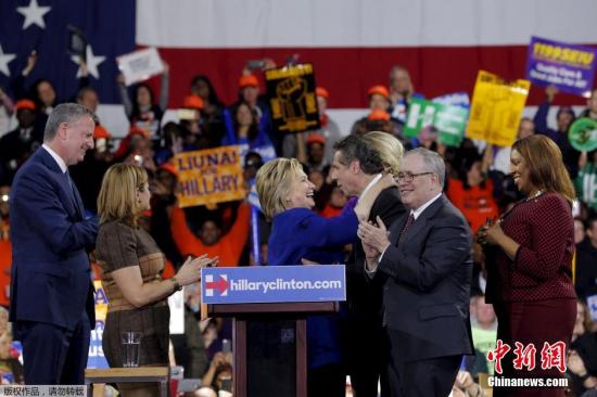 当地时间2016年3月2日，美国纽约，民主党候选人希拉里举行竞选集会。