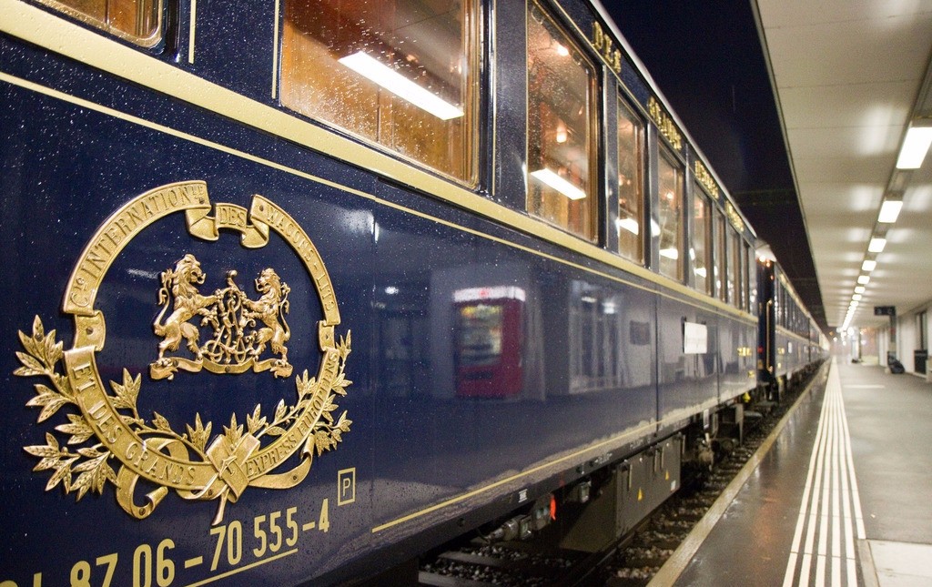 【综合娱乐】英国电影〖东方快车谋杀案〗