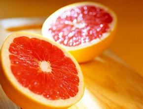 为什么橙子比橘子难剥皮？