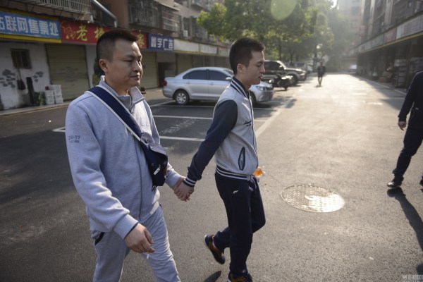 中国同性恋婚姻维权第一案于长沙开庭
