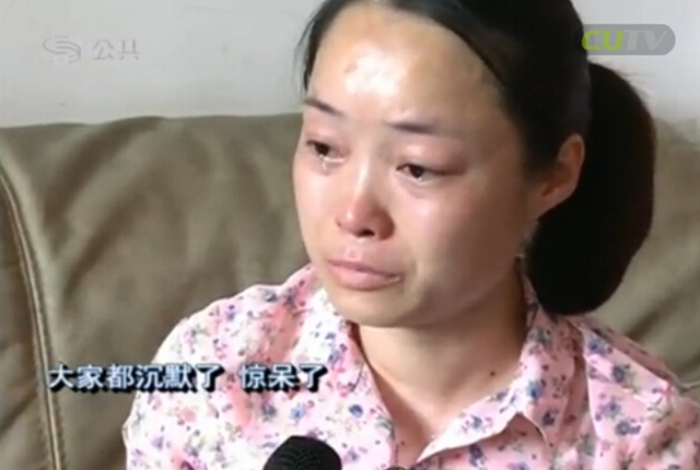 据深圳卫视消息 随着二胎政策的放开，不少家庭都有再添一员的打算。深圳宝安31岁的刘女士今年1月份也顺利产下了第二胎。但见到孩子后，她却当场哭晕过去。
