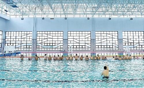 浙师大恒温28度游泳馆对外开放