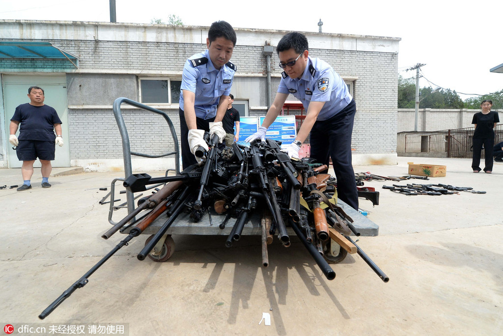 北京警方收缴枪支刀具入库 枪支500余支子弹近6万发