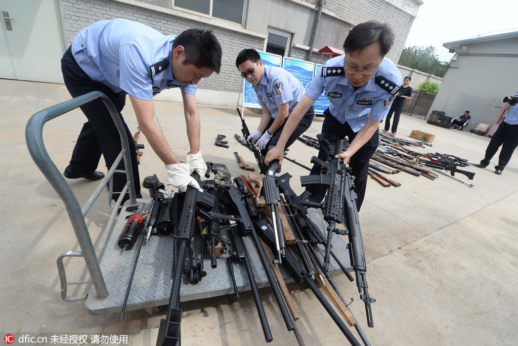 北京警方收缴枪支刀具入库 枪支500余支子弹近6万发【2】