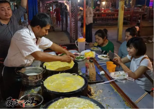 新疆史上最牛夜市：粽子西施 黑暗料理