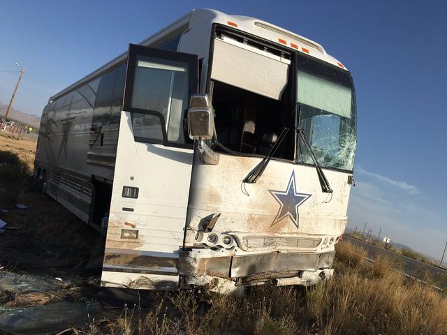 美国亚利桑那州大巴与面包车相撞 4名中国游客遇难