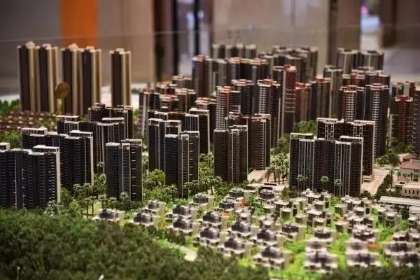 房价再这样跌下去，有望在深圳买房？