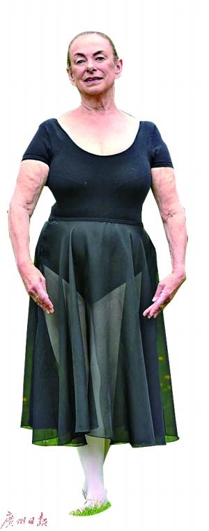 71岁英国奶奶考过芭蕾舞六级  创最年长考生纪录