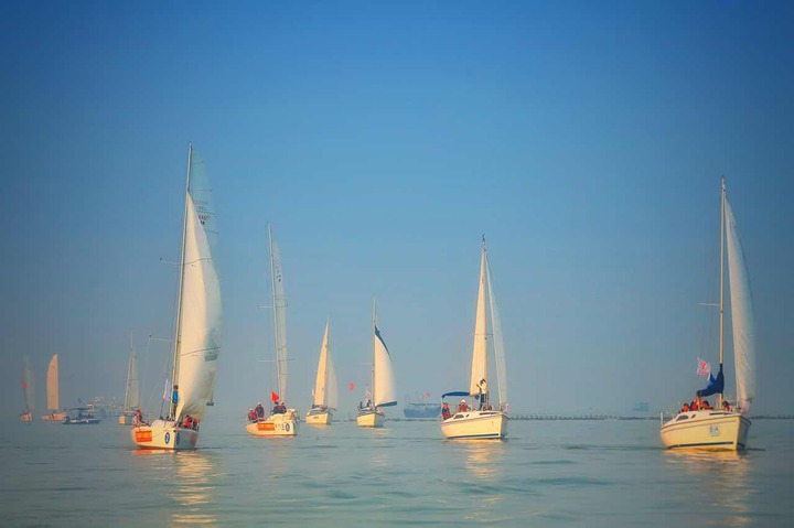 11月5日,在烟波浩渺的菱湖高中,2016"太湖湾杯"环太湖帆船拉力赛拉开水域私立迈阿密图片