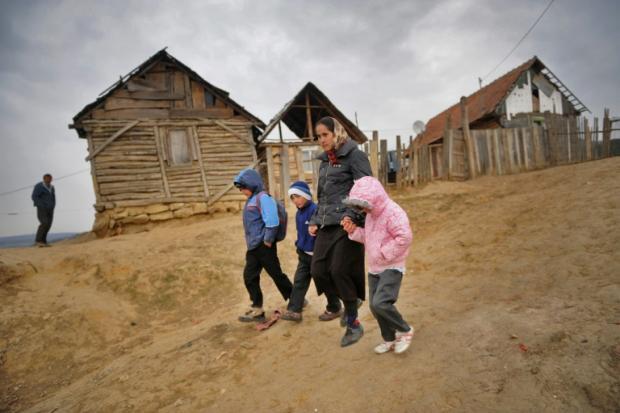 欧盟约2500万名儿童面临贫困风险 北欧境况佳