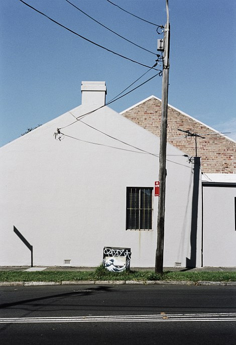 澳大利亚摄影师用镜头记录小镇涂鸦艺术