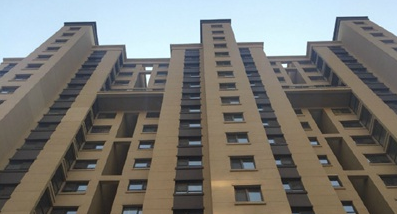 疑因忘带钥匙从楼顶空降回家 济南男子坠楼身