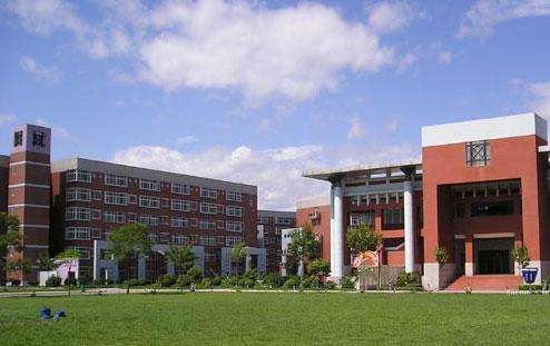 小别离难掩中产阶级焦虑,人大代表呼吁民办大学