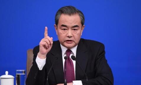 王毅说年内经济总量将超美_王毅年轻照片