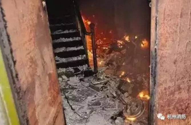 电动车火灾为何多发 消防专家为你解析