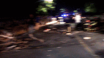 今晨钱塘江大桥发生严重翻车事故,女司机抢救无效死亡