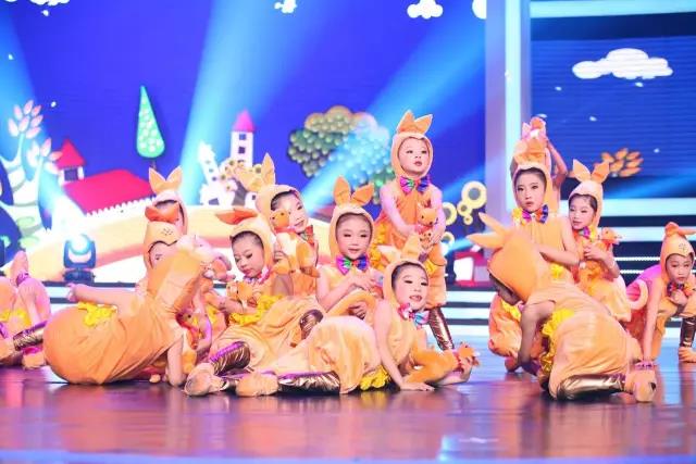 少儿舞蹈排名_少儿舞蹈图片(3)