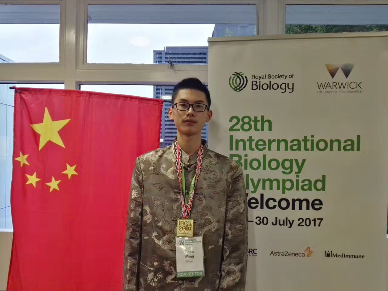 杭二中本月的第三块国际金牌!王梓豪获国际生物奥赛金牌