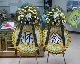 湖南益阳男子败诉后不服判决给法官烧花圈 被拘十天