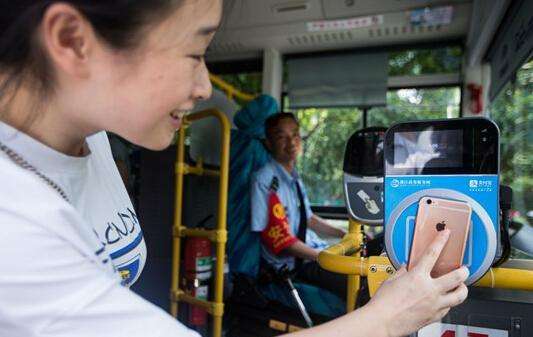 为什么很多骑共享单车的人改坐公交车了?