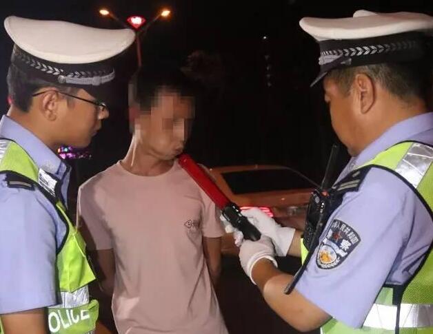 上海公布终生禁驾名单 涉及道路交通严重违法