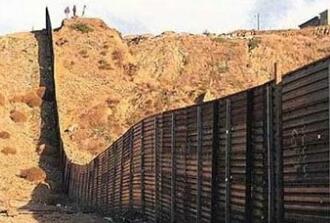 调查称香港人月薪12.8万才快乐 内地各市平均