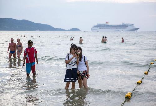 最新数据:中国游客成全球旅游业金主 消费是美