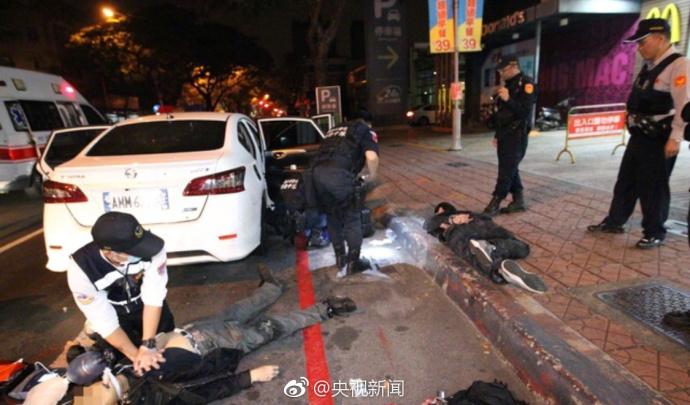 台湾高雄凌晨传枪战 警方22枪击毙歹徒 起获移动军火库