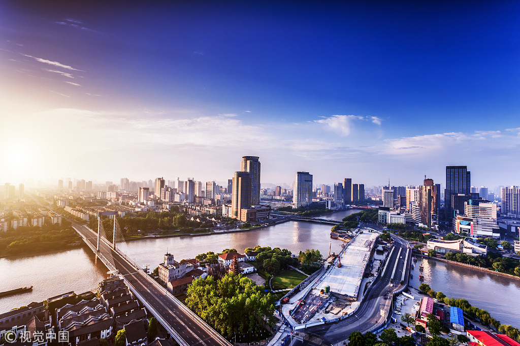 gdp万亿俱乐部_今年我国GDP 万亿俱乐部 有望继续扩容(2)